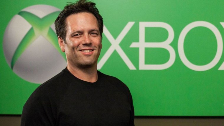 اسپنسر بابت سخت بودن تهیه Xbox Series X|S از طرفداران پوزش خواست